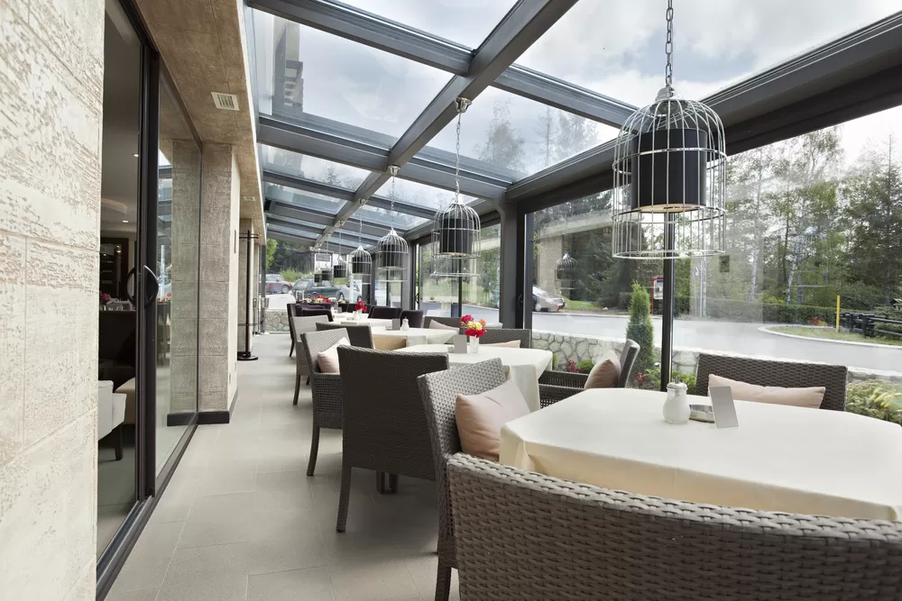 Acilir Cam Tavan Modeli