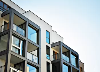 Cam Balkon Güvenli mi? Cam Balkonların Avantajları Neler?