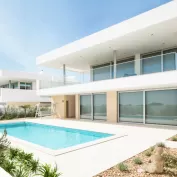 Ruzgar Kesici Cam Panel 1