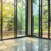 Surme Cam Balkon Fotograf