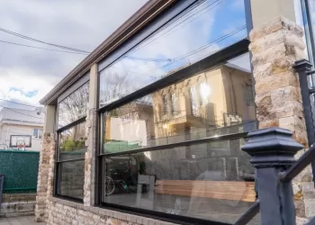 Giyotin Cam Balkon Fiyatları Nasıl Belirleniyor?