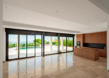 Albert Genau Kadıköy